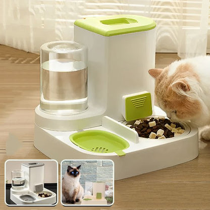 Gamelle automatique chat ergonogam verte avec chat qui mange