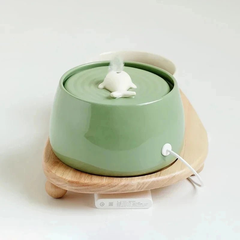 fontaine a eau pour chat ceramique pureflow avec support